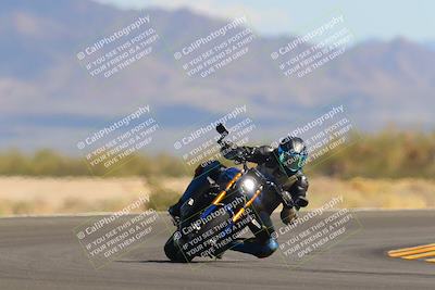 media/Oct-09-2022-SoCal Trackdays (Sun) [[95640aeeb6]]/Turn 15 (150pm)/